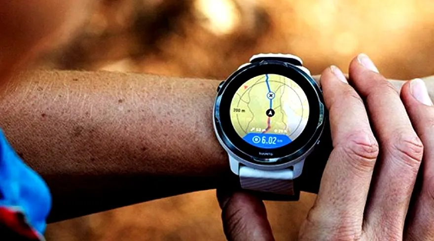 Jaki zegarek do biegania poniżej 1000 zł — dokładny gps i długi czas pracy baterii