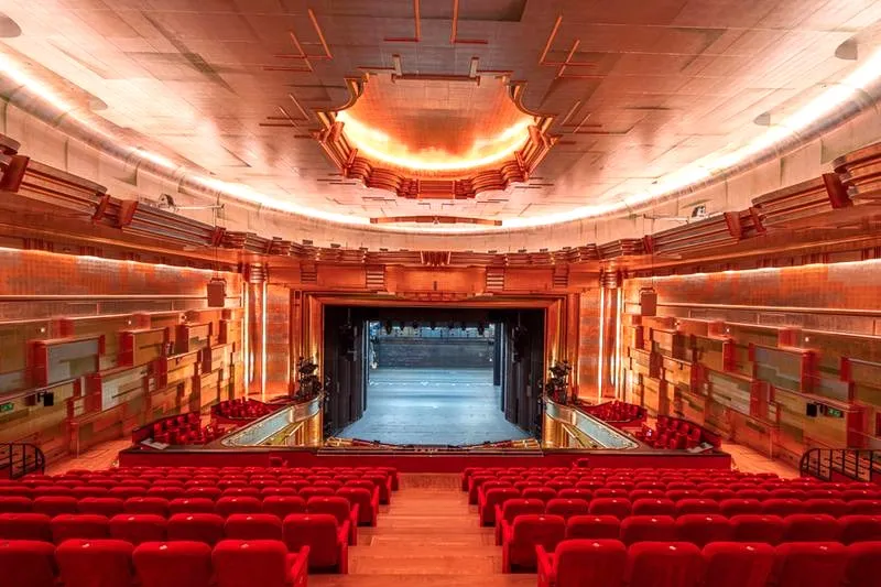 O co biega? Teatr Capitol – opinie widzów i ocena spektaklu